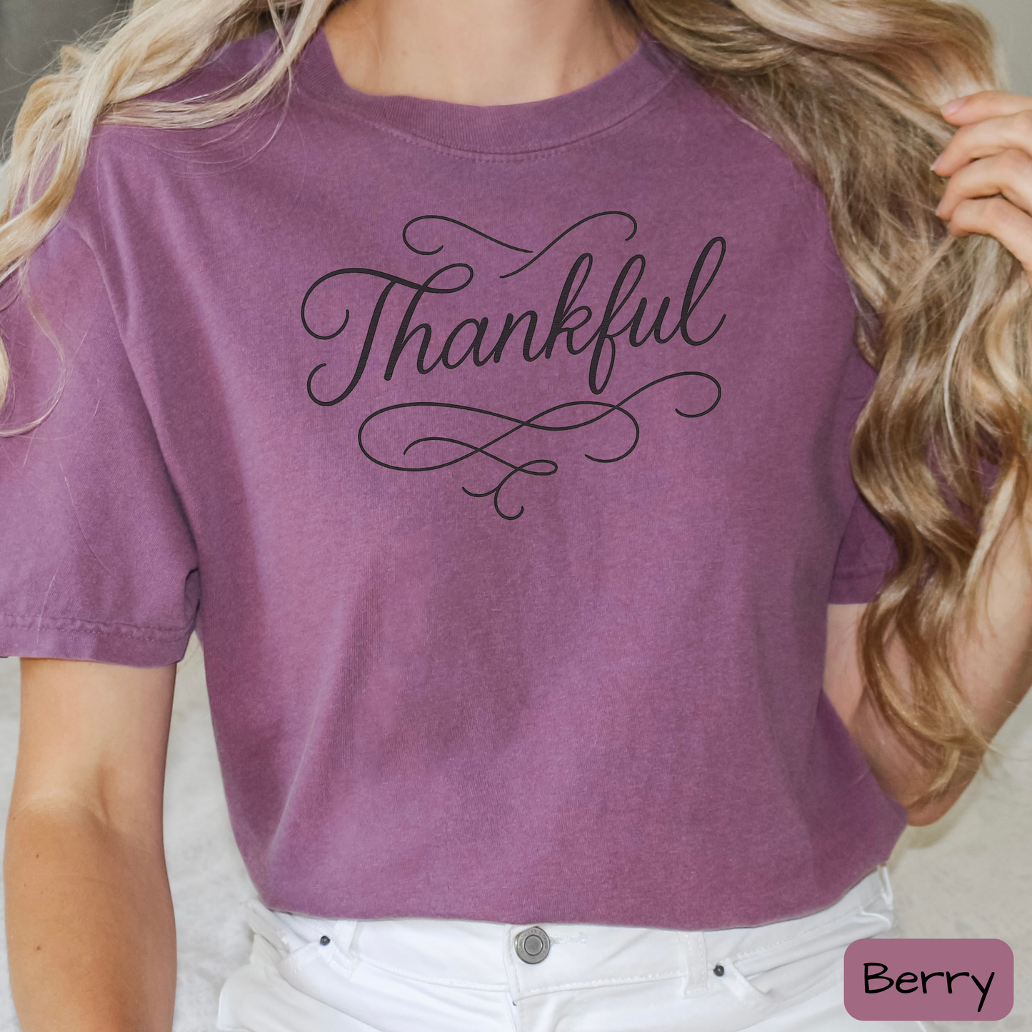 Thankful Script Shirt, Minimal Thanksgiving Fall Graphic T-Shirt, Trending Tee