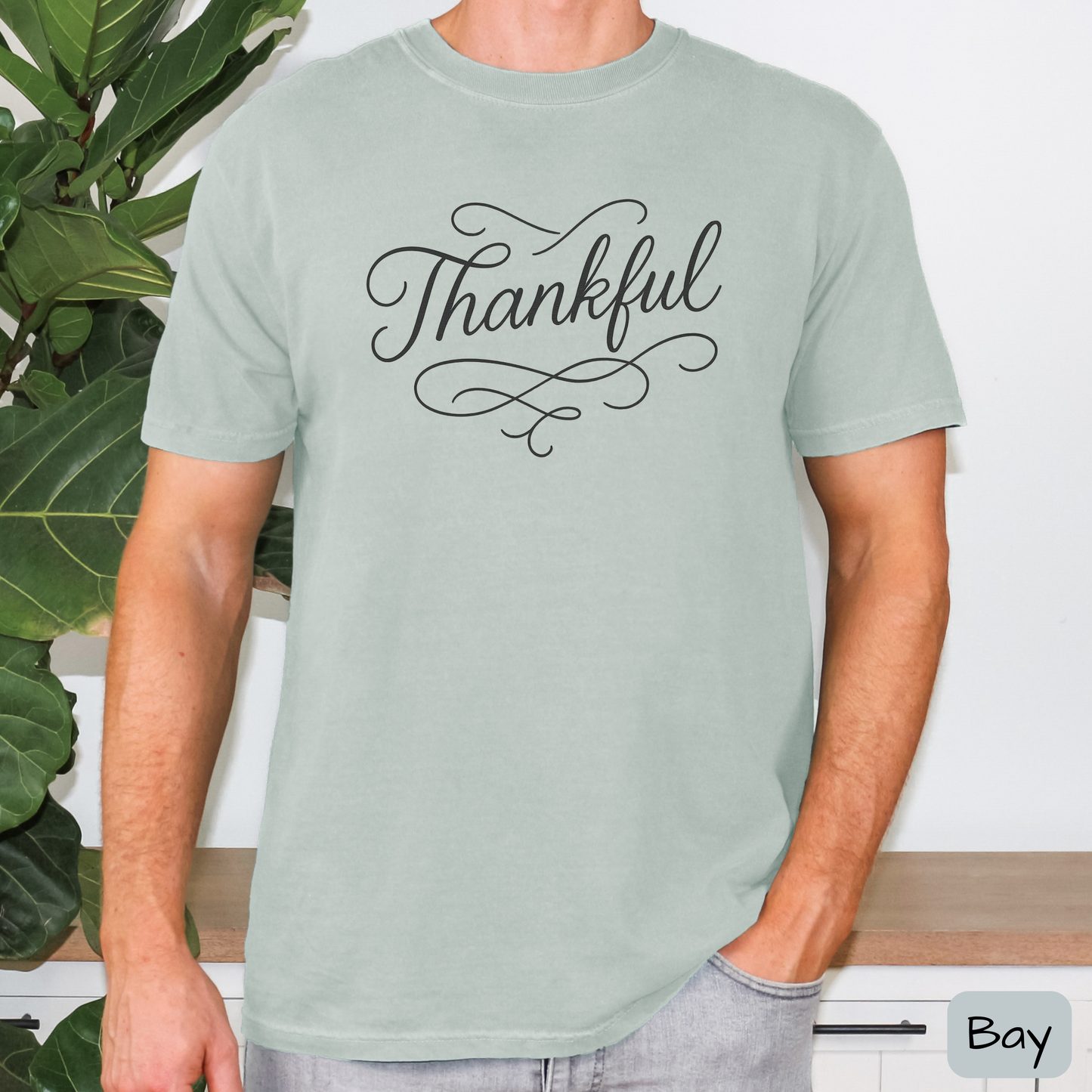 Thankful Script Shirt, Minimal Thanksgiving Fall Graphic T-Shirt, Trending Tee