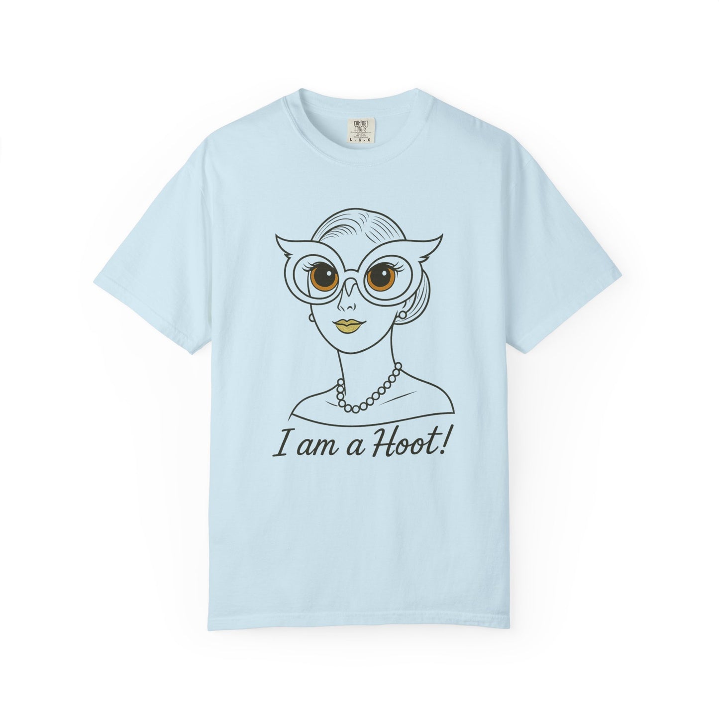 I Am a Hoot T-Shirt | Funny Retro Owl Glasses Tee | Quirky Graphic Shirt for Book Lovers and Teachers Feel Good