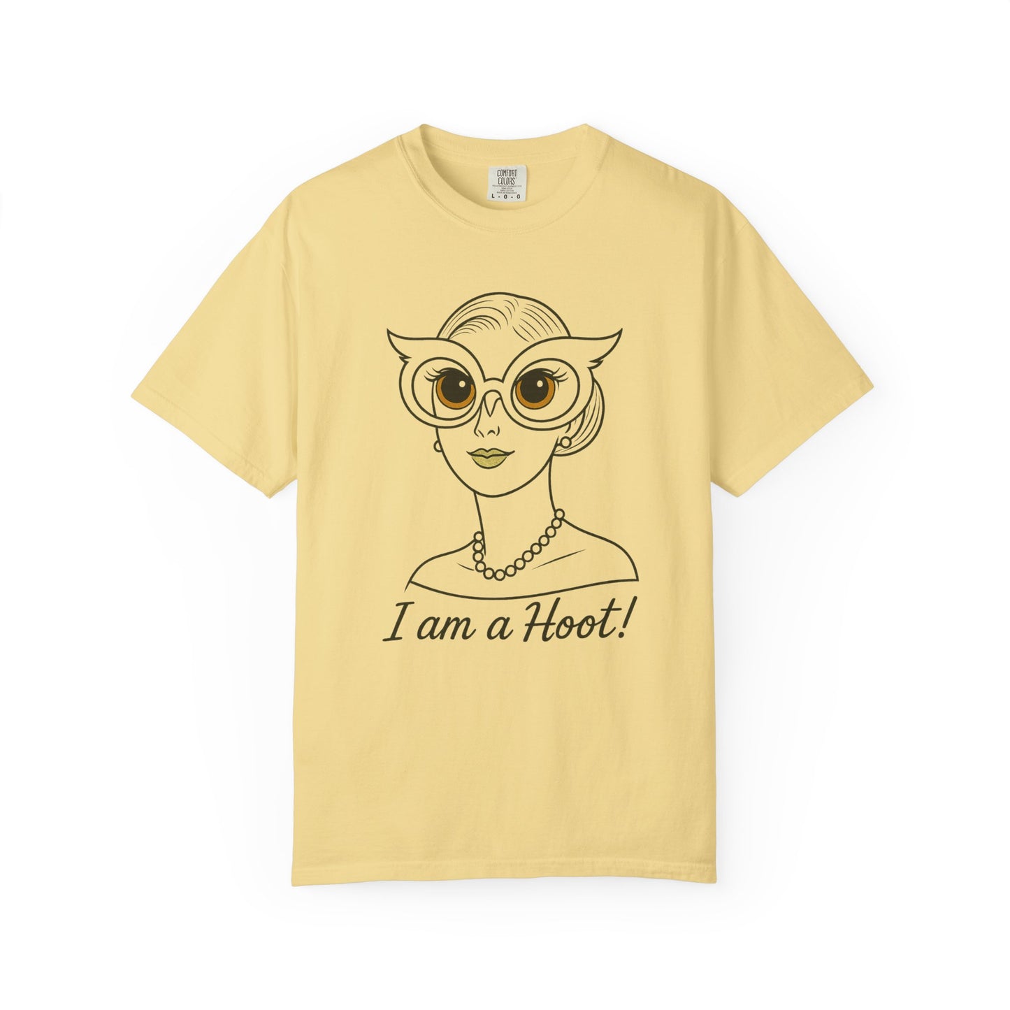 I Am a Hoot T-Shirt | Funny Retro Owl Glasses Tee | Quirky Graphic Shirt for Book Lovers and Teachers Feel Good