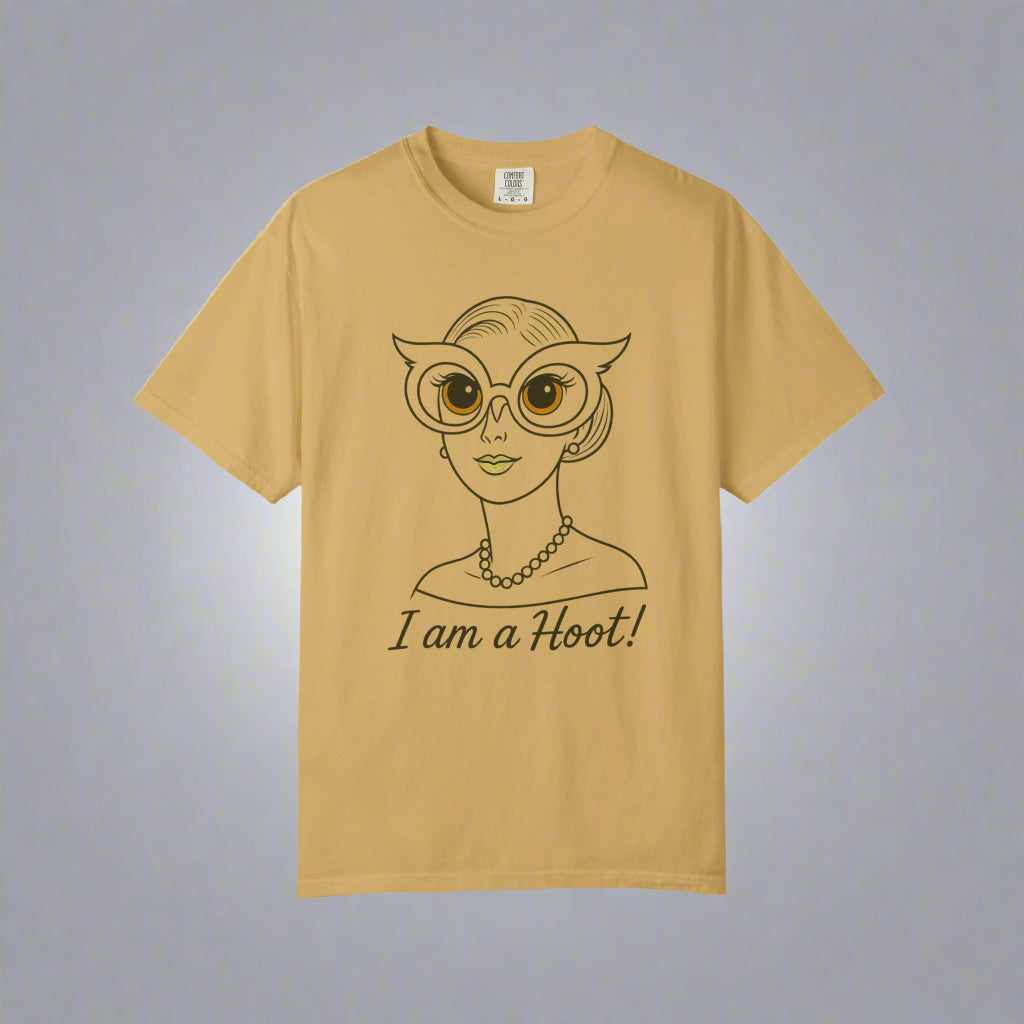 I Am a Hoot T-Shirt | Funny Retro Owl Glasses Tee | Quirky Graphic Shirt for Book Lovers and Teachers Feel Good