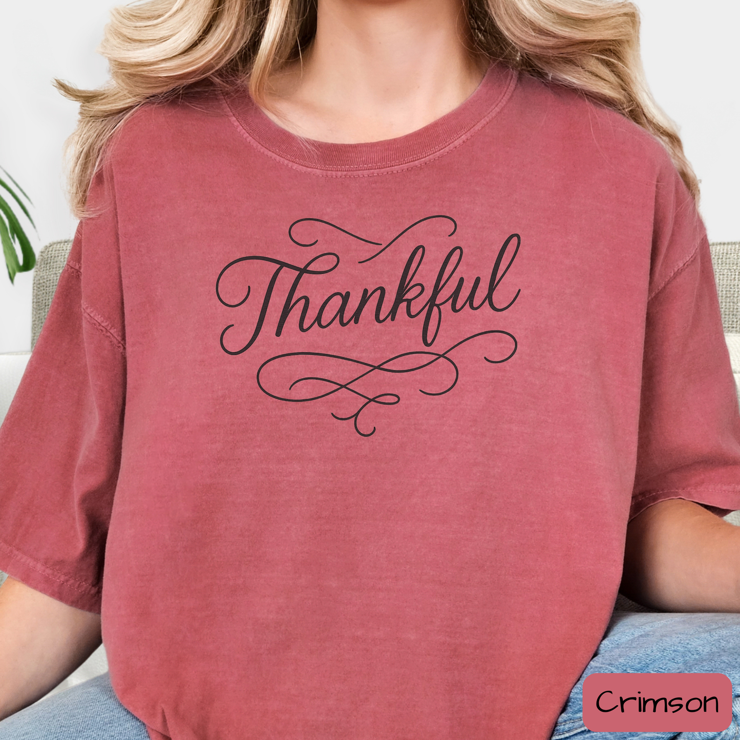 Thankful Script Shirt, Minimal Thanksgiving Fall Graphic T-Shirt, Trending Tee