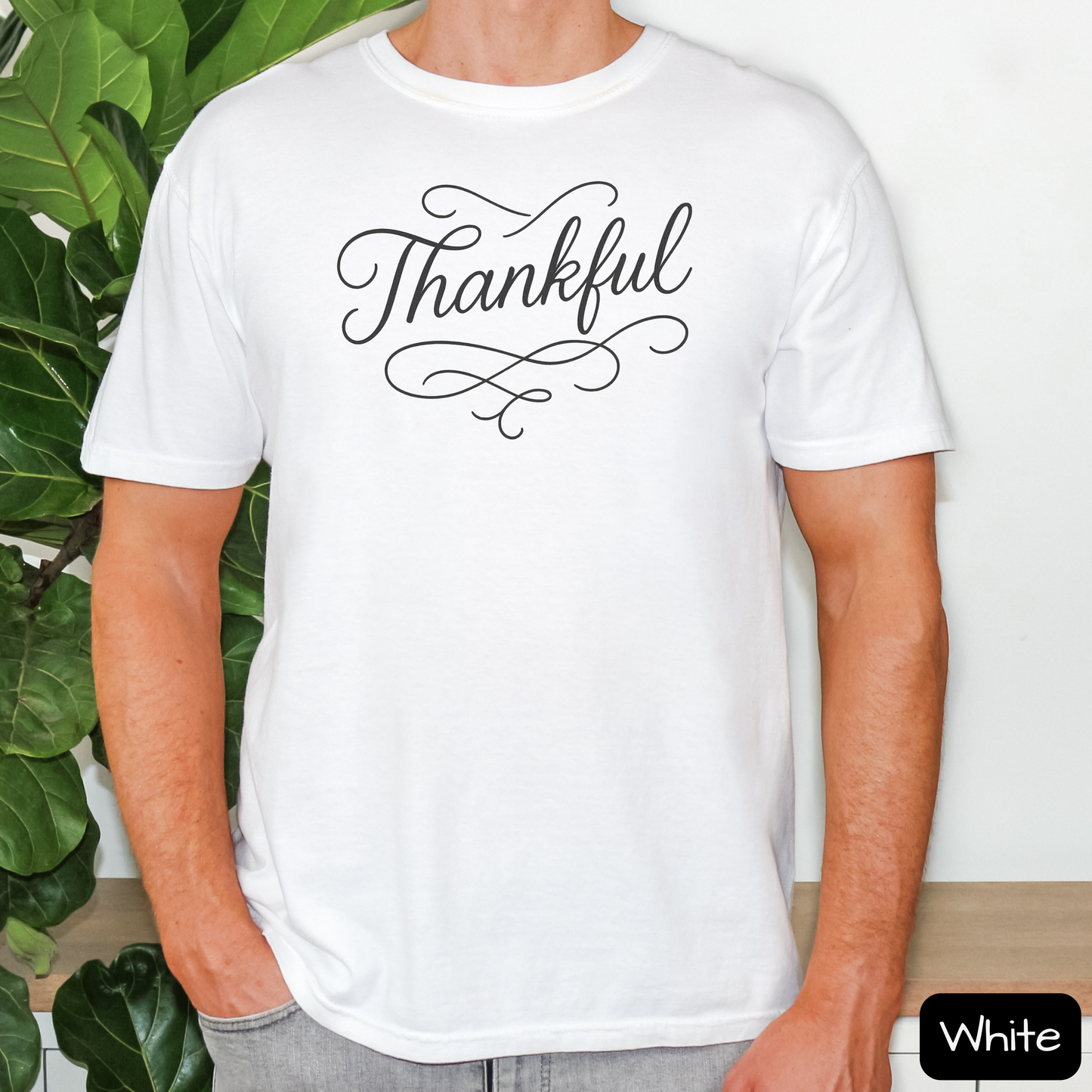 Thankful Script Shirt, Minimal Thanksgiving Fall Graphic T-Shirt, Trending Tee