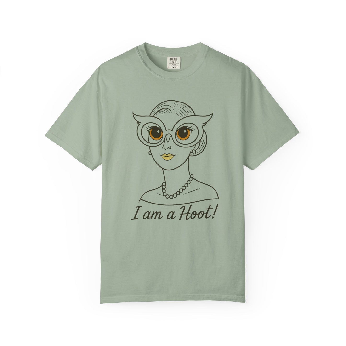 I Am a Hoot T-Shirt | Funny Retro Owl Glasses Tee | Quirky Graphic Shirt for Book Lovers and Teachers Feel Good