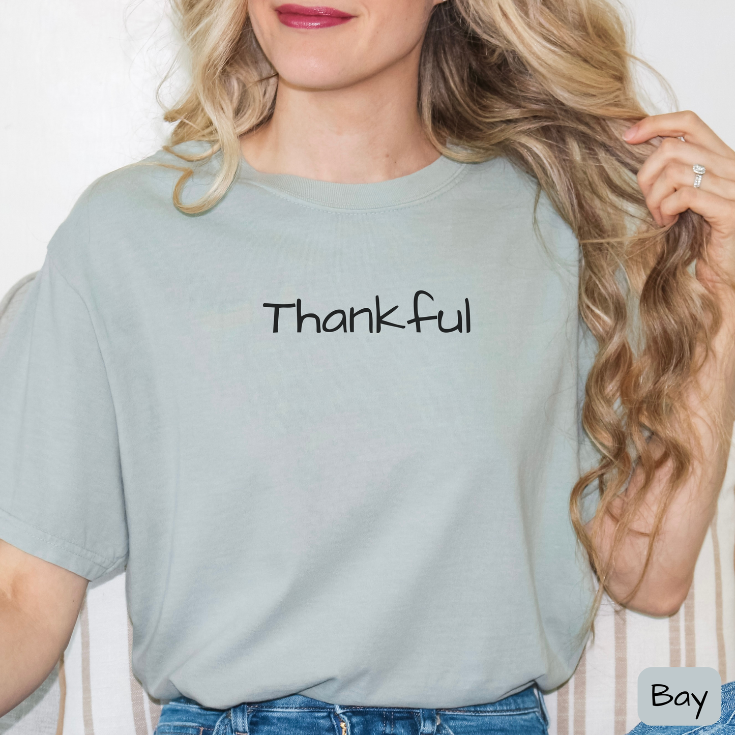Minimal Thankful Shirt, Simple Thanksgiving Graphic Tee, Trending T-Shirt